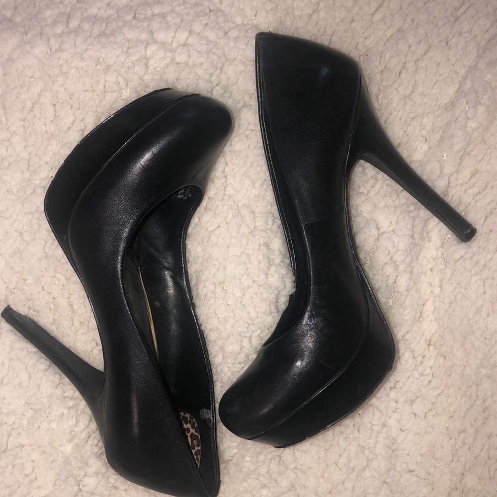 Jessica Simpson black leather heels size 9.5